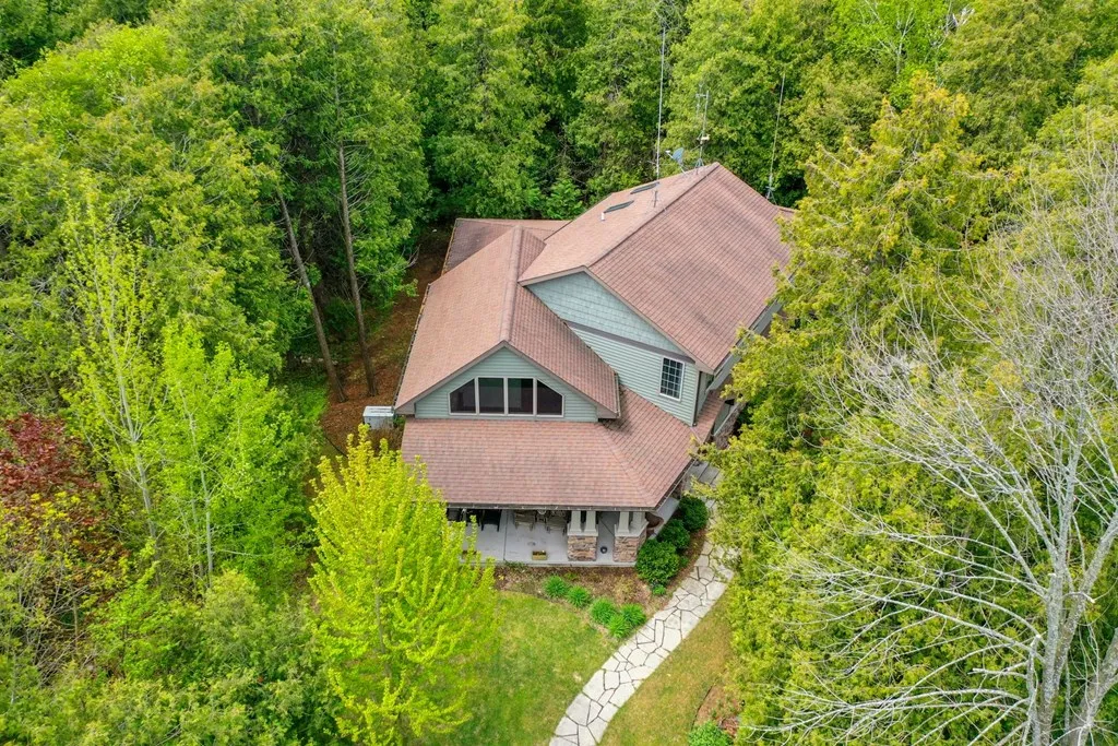 7747 E Shore Dr, Egg Harbor, Wisconsin 54209, 5 Bedrooms Bedrooms, ,4 BathroomsBathrooms,Inland-Residential,For Sale,E Shore Dr,144033