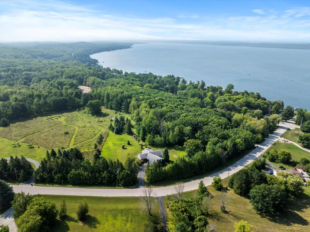 4740 Bluff Dr, Sturgeon Bay Wi 54235, 3 Bedrooms Bedrooms, ,2 BathroomsBathrooms,Inland-Residential,For Sale,Bluff Dr,143114