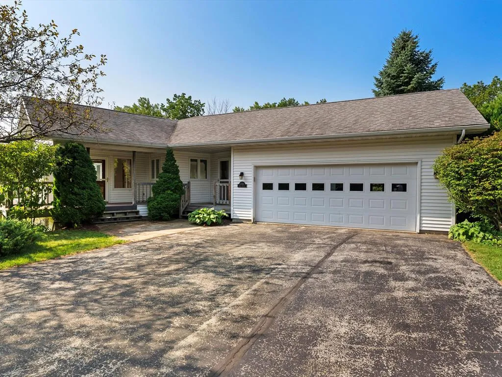 4740 Bluff Dr, Sturgeon Bay Wi 54235, 3 Bedrooms Bedrooms, ,2 BathroomsBathrooms,Inland-Residential,For Sale,Bluff Dr,143114