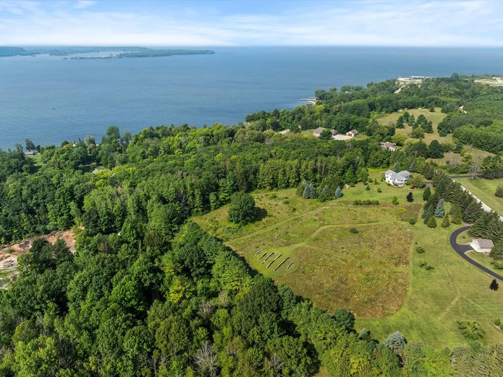 4740 Bluff Dr, Sturgeon Bay Wi 54235, 3 Bedrooms Bedrooms, ,2 BathroomsBathrooms,Inland-Residential,For Sale,Bluff Dr,143114