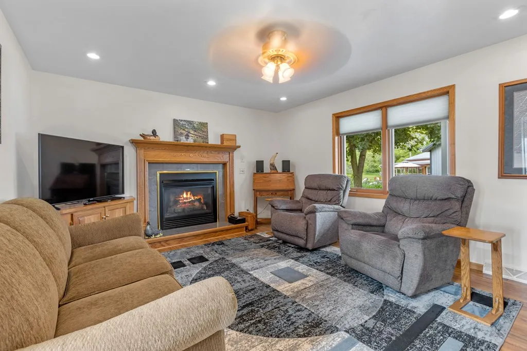 1895 County Hwy Dk, Sturgeon Bay, Wisconsin 54235, 3 Bedrooms Bedrooms, ,3 BathroomsBathrooms,Inland-Residential,For Sale,County Hwy DK,144209