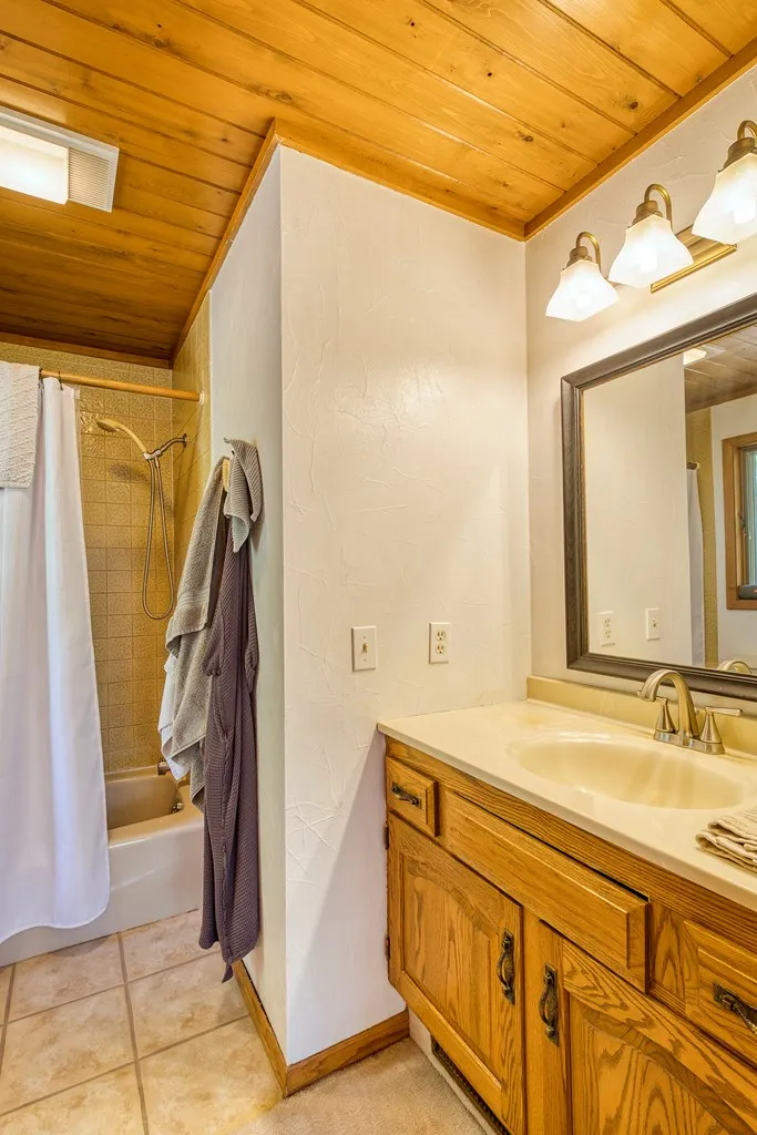 10471 Town Line Dr, Ephraim Wi 54211, 4 Bedrooms Bedrooms, ,2 BathroomsBathrooms,Inland-Residential,For Sale,Town Line Dr,143877