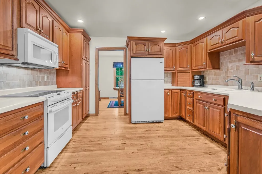 2904 County Rd Q, Ephraim, Wisconsin 54211, 3 Bedrooms Bedrooms, ,3 BathroomsBathrooms,Inland-Residential,For Sale,County Rd Q,144365