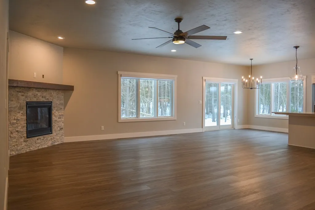 7709 Hwy 42 # 202, Egg Harbor Wi 54209, 2 Bedrooms Bedrooms, ,2 BathroomsBathrooms,Condominium,For Sale,Hwy 42,143472