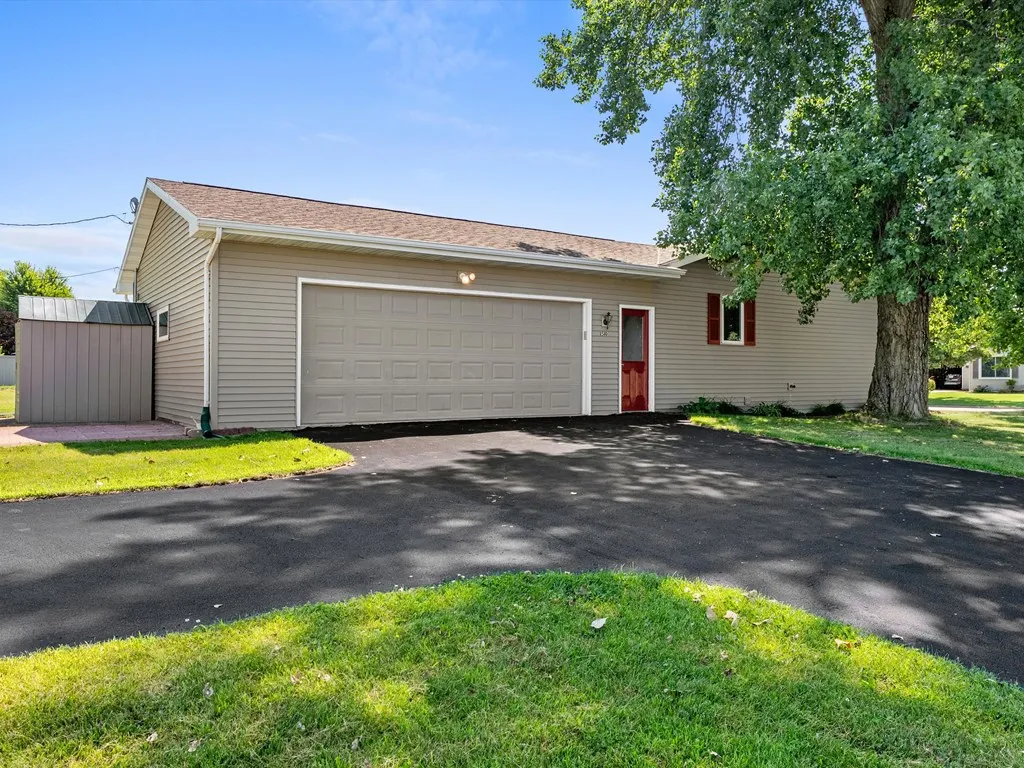 1510 Iowa Pl, Sturgeon Bay, Wisconsin 54235, 3 Bedrooms Bedrooms, ,2 BathroomsBathrooms,Inland-Residential,For Sale,Iowa Pl,144344