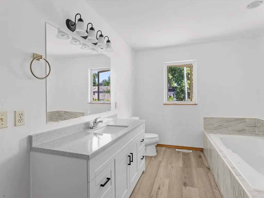 1510 Iowa Pl, Sturgeon Bay, Wisconsin 54235, 3 Bedrooms Bedrooms, ,2 BathroomsBathrooms,Inland-Residential,For Sale,Iowa Pl,144344