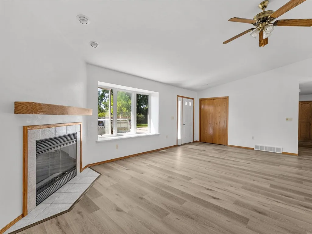1510 Iowa Pl, Sturgeon Bay, Wisconsin 54235, 3 Bedrooms Bedrooms, ,2 BathroomsBathrooms,Inland-Residential,For Sale,Iowa Pl,144344