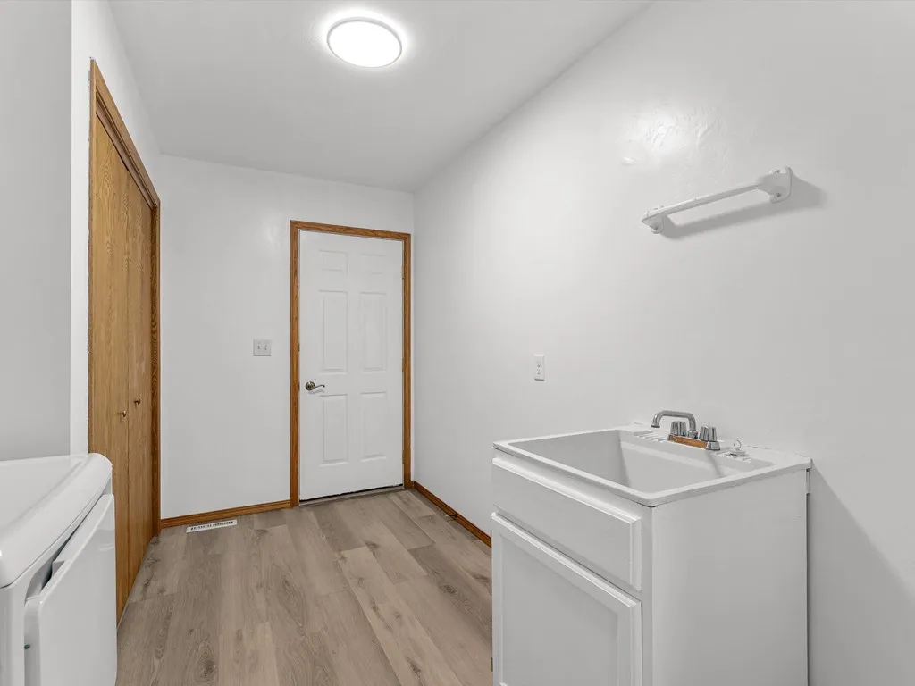 1510 Iowa Pl, Sturgeon Bay, Wisconsin 54235, 3 Bedrooms Bedrooms, ,2 BathroomsBathrooms,Inland-Residential,For Sale,Iowa Pl,144344