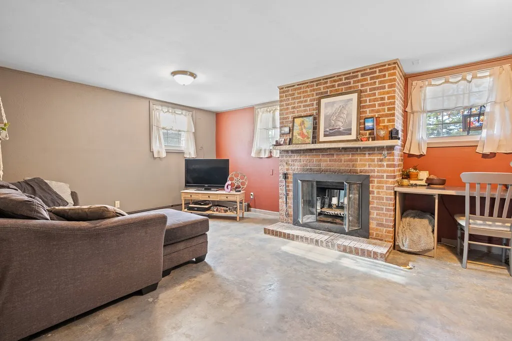 914 N 8th Pl, Sturgeon Bay Wi 54235, 4 Bedrooms Bedrooms, ,3 BathroomsBathrooms,Inland-Residential,For Sale,N 8th Pl,141199