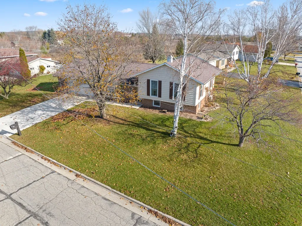 914 N 8th Pl, Sturgeon Bay Wi 54235, 4 Bedrooms Bedrooms, ,3 BathroomsBathrooms,Inland-Residential,For Sale,N 8th Pl,141199
