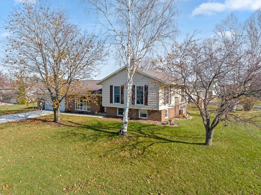 914 N 8th Pl, Sturgeon Bay Wi 54235, 4 Bedrooms Bedrooms, ,3 BathroomsBathrooms,Inland-Residential,For Sale,N 8th Pl,141199