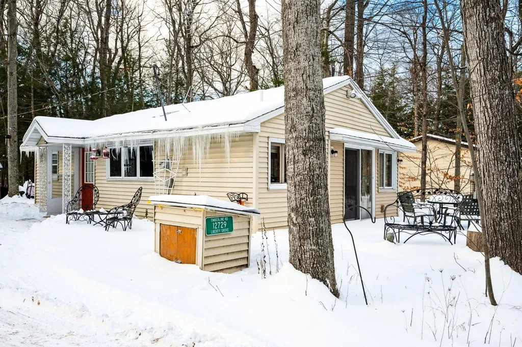 12729 Timberline Rd, Ellison Bay Wi 54210, 2 Bedrooms Bedrooms, ,1 BathroomBathrooms,Inland-Residential,For Sale,Timberline Rd,143473