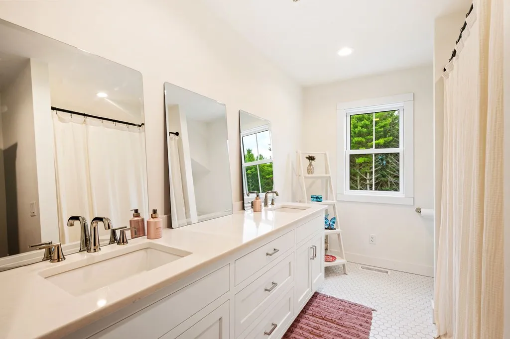 10742/43 White Pine Ln, Sister Bay, Wisconsin 54234, 4 Bedrooms Bedrooms, ,4 BathroomsBathrooms,Inland-Residential,For Sale,White Pine Ln,144202