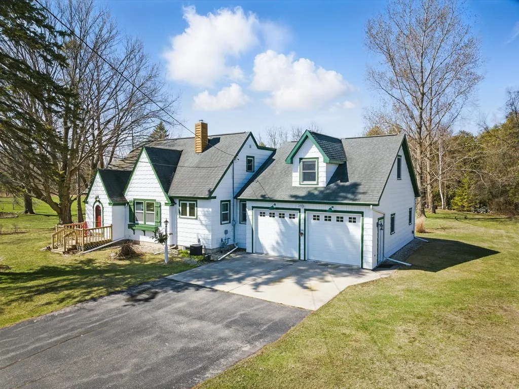 351 S Forestville Ave, Forestville Wi 54213, 3 Bedrooms Bedrooms, ,3 BathroomsBathrooms,Inland-Residential,For Sale,Forestville Ave,143853