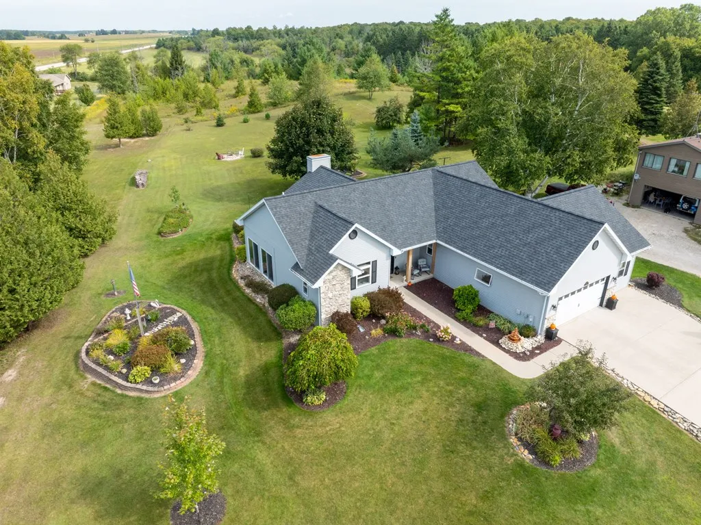 4396 Cricket Ln, Sturgeon Bay, Wisconsin 54235, 3 Bedrooms Bedrooms, ,2 BathroomsBathrooms,Inland-Residential,For Sale,Cricket Ln,144532