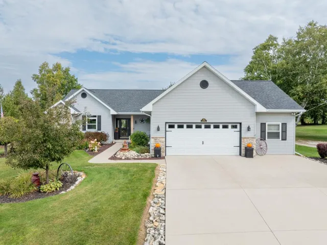 4396 Cricket Ln, Sturgeon Bay, Wisconsin 54235, 3 Bedrooms Bedrooms, ,2 BathroomsBathrooms,Inland-Residential,For Sale,Cricket Ln,144532