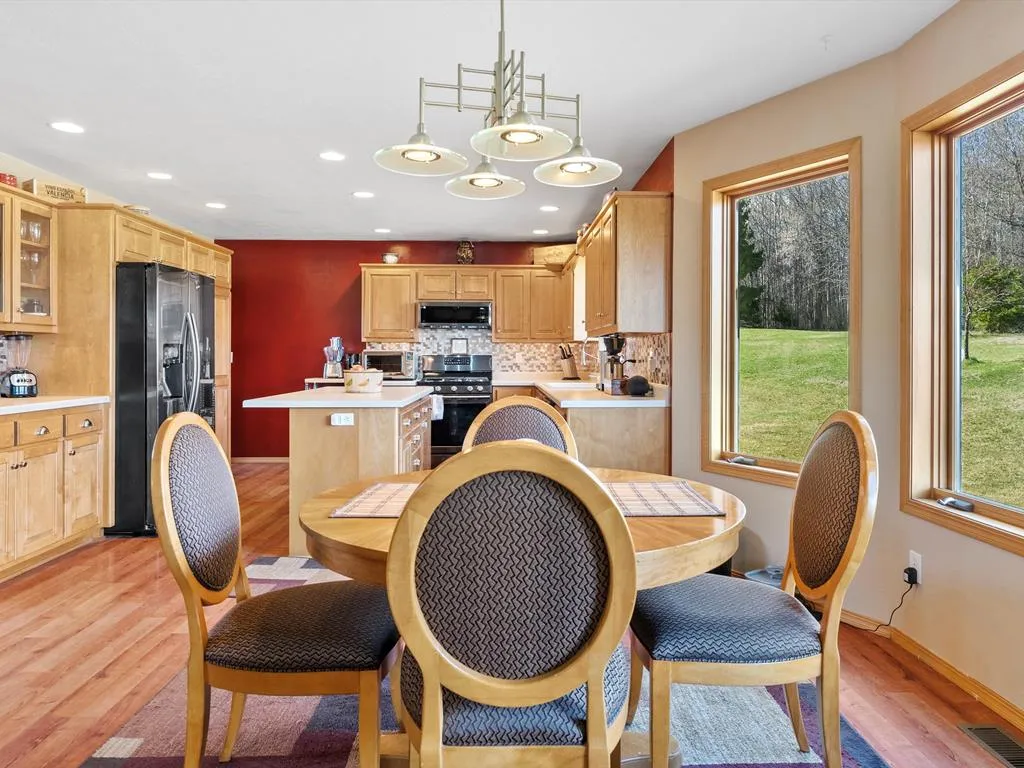 5660 Gordon Rd, Sturgeon Bay Wi 54235, 3 Bedrooms Bedrooms, ,3 BathroomsBathrooms,Inland-Residential,For Sale,Gordon Rd,141553