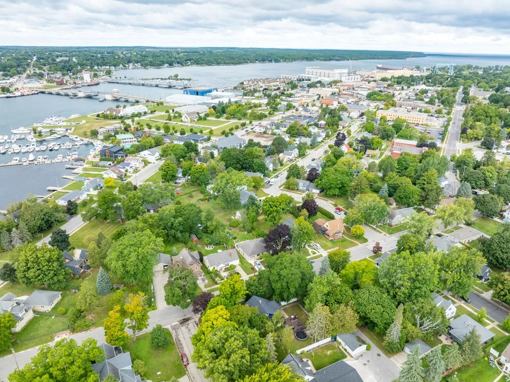 808 Superior St, Sturgeon Bay, Wisconsin 54235, 4 Bedrooms Bedrooms, ,2 BathroomsBathrooms,Inland-Residential,For Sale,Superior St,144521