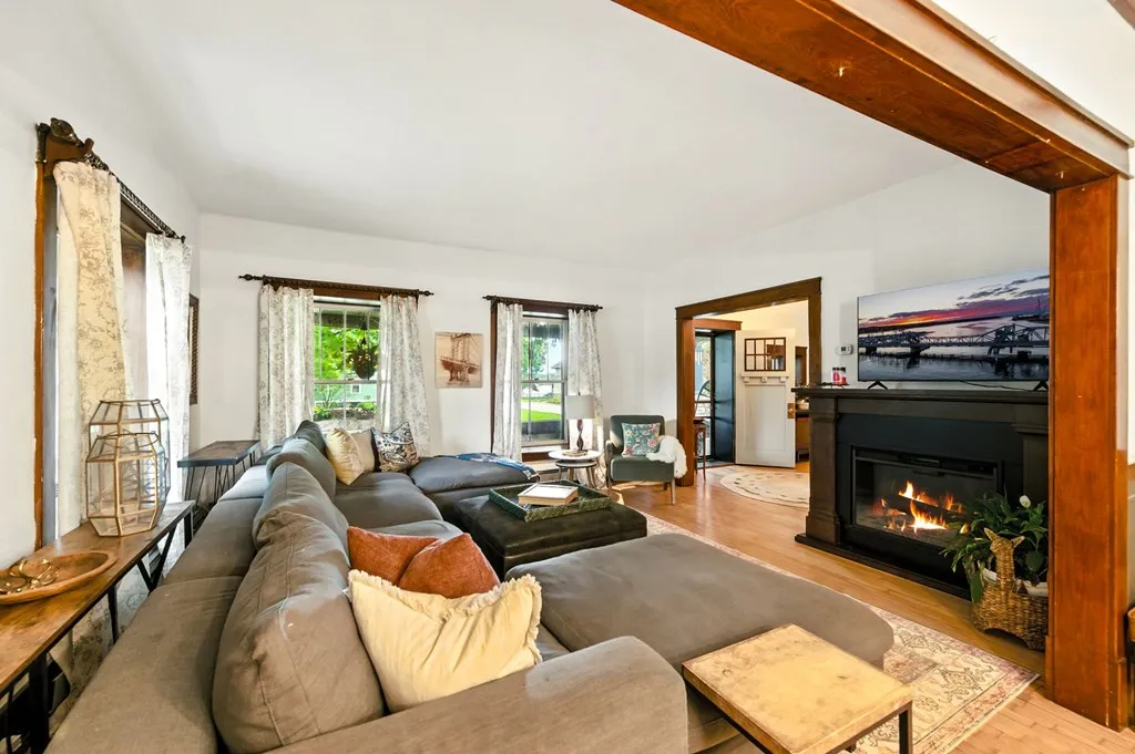 808 Superior St, Sturgeon Bay, Wisconsin 54235, 4 Bedrooms Bedrooms, ,2 BathroomsBathrooms,Inland-Residential,For Sale,Superior St,144521