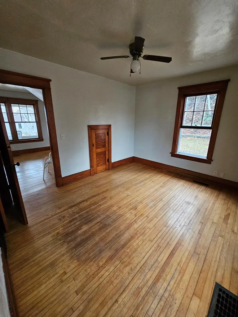 27 S Lansing Ave, Sturgeon Bay Wi 54235, 4 Bedrooms Bedrooms, ,2 BathroomsBathrooms,Inland-Residential,For Sale,S Lansing Ave,141075