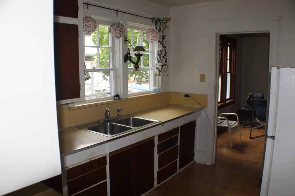 27 S Lansing Ave, Sturgeon Bay Wi 54235, 4 Bedrooms Bedrooms, ,2 BathroomsBathrooms,Inland-Residential,For Sale,S Lansing Ave,141075