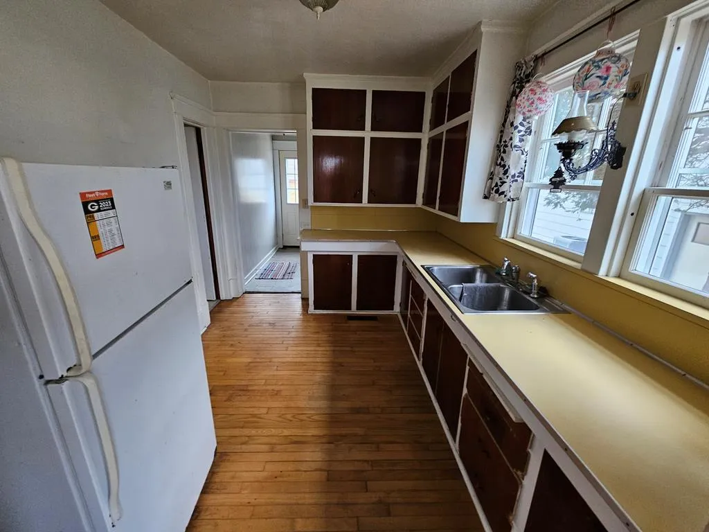 27 S Lansing Ave, Sturgeon Bay Wi 54235, 4 Bedrooms Bedrooms, ,2 BathroomsBathrooms,Inland-Residential,For Sale,S Lansing Ave,141075