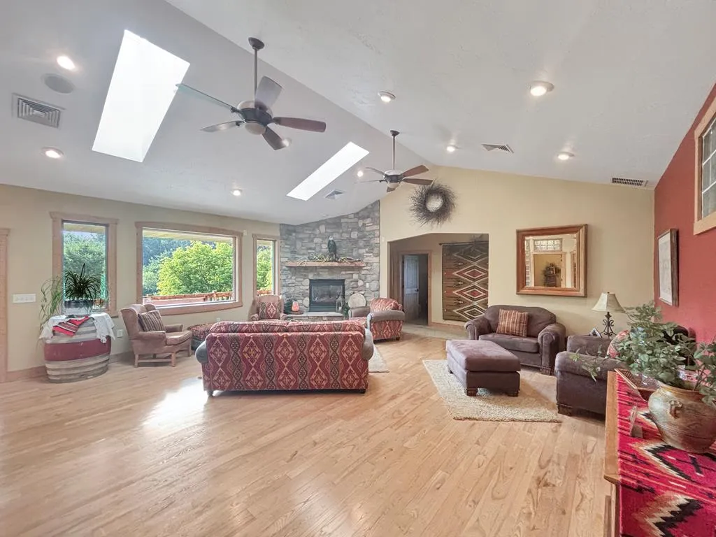 3899 Old Highway Rd, Sturgeon Bay, Wisconsin 54235, 4 Bedrooms Bedrooms, ,5 BathroomsBathrooms,Inland-Residential,For Sale,Old Highway Rd,144323