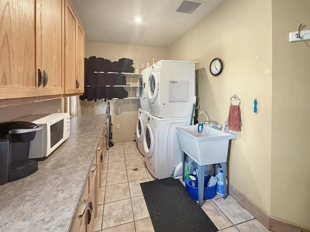 3899 Old Highway Rd, Sturgeon Bay, Wisconsin 54235, 4 Bedrooms Bedrooms, ,5 BathroomsBathrooms,Inland-Residential,For Sale,Old Highway Rd,144323