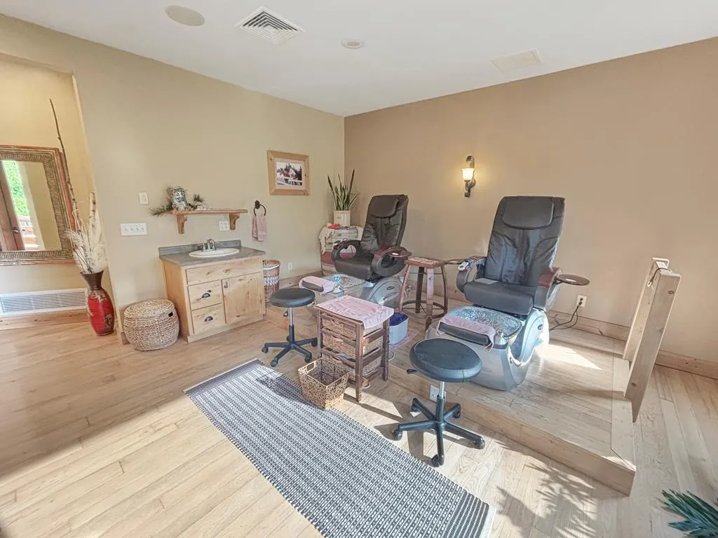 3899 Old Highway Rd, Sturgeon Bay, Wisconsin 54235, 4 Bedrooms Bedrooms, ,5 BathroomsBathrooms,Inland-Residential,For Sale,Old Highway Rd,144323