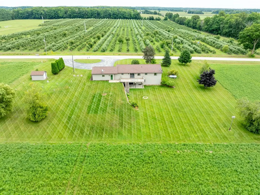 6945 Memorial Dr, Egg Harbor, Wisconsin 54209, 3 Bedrooms Bedrooms, ,2 BathroomsBathrooms,Inland-Residential,For Sale,Memorial Dr,144433