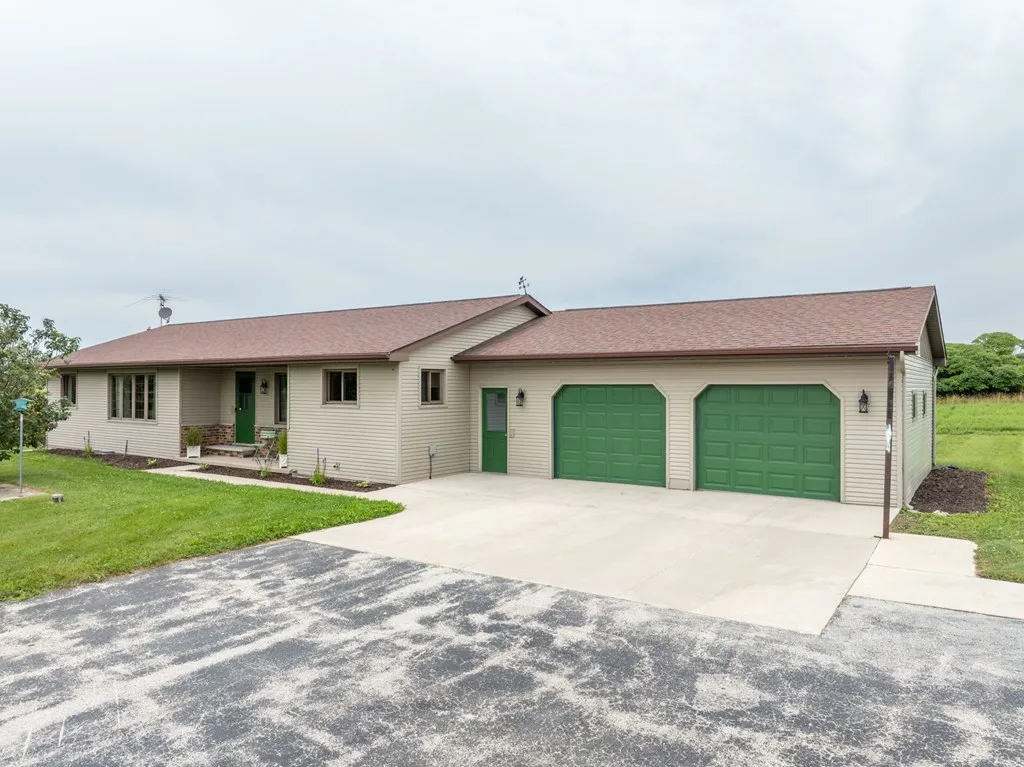 6945 Memorial Dr, Egg Harbor, Wisconsin 54209, 3 Bedrooms Bedrooms, ,2 BathroomsBathrooms,Inland-Residential,For Sale,Memorial Dr,144433