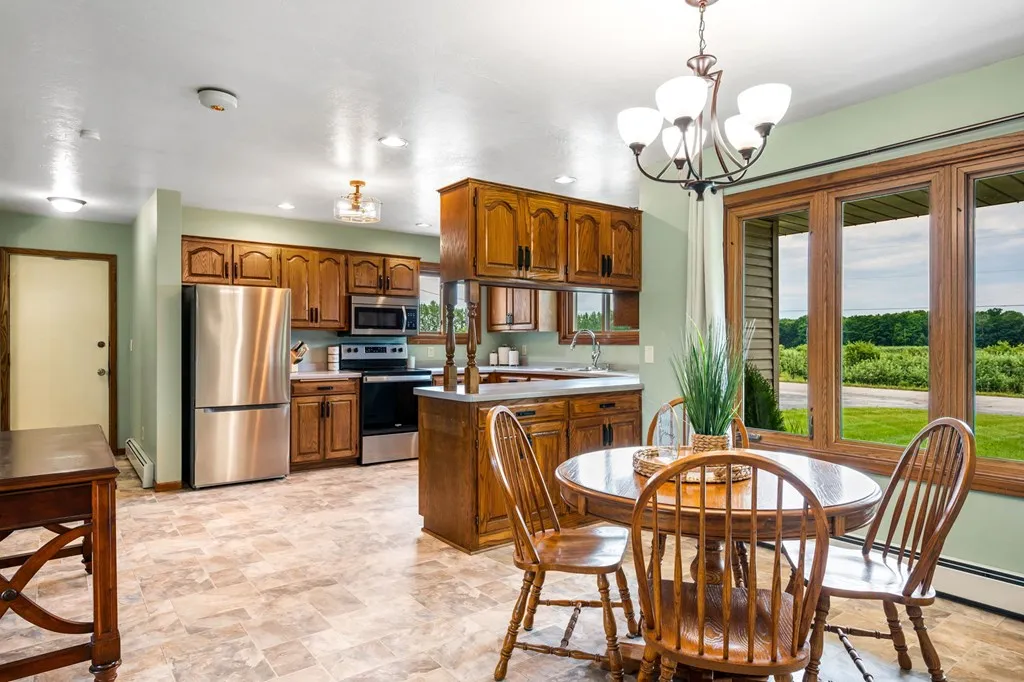 6945 Memorial Dr, Egg Harbor, Wisconsin 54209, 3 Bedrooms Bedrooms, ,2 BathroomsBathrooms,Inland-Residential,For Sale,Memorial Dr,144433