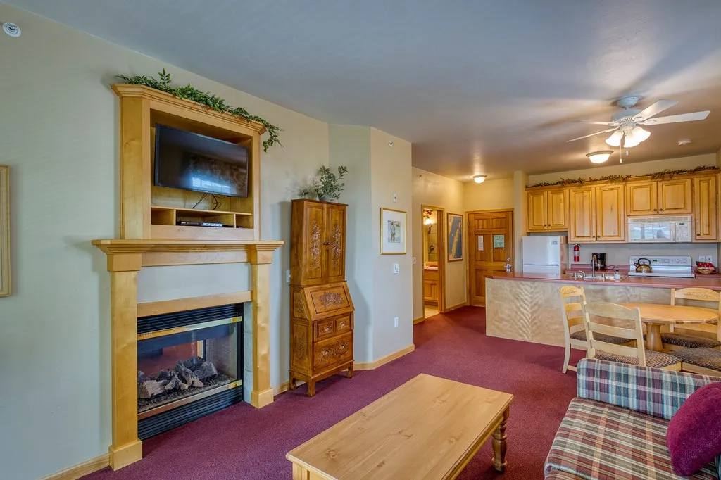 10571 Hwy 57 # 302, Sister Bay, Wisconsin 54234, 1 Bedroom Bedrooms, ,1 BathroomBathrooms,Condominium,For Sale,Hwy 57,144314