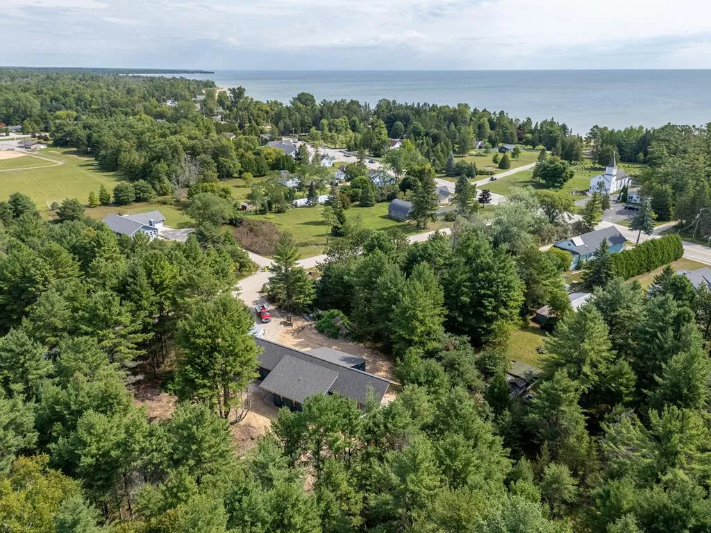 3365 Lakeside Ln, Sturgeon Bay, Wisconsin 54235, 3 Bedrooms Bedrooms, ,2 BathroomsBathrooms,Inland-Residential,For Sale,Lakeside Ln,144458