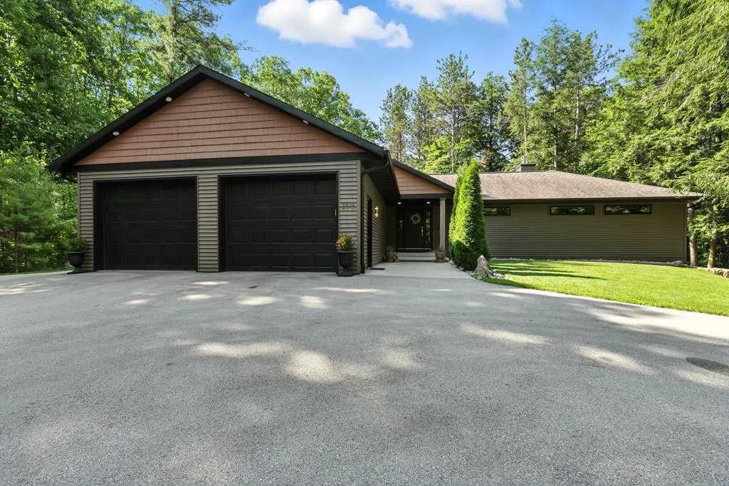 2515 Canal Ln, Sturgeon Bay, Wisconsin 54235, 3 Bedrooms Bedrooms, ,3 BathroomsBathrooms,Inland-Residential,For Sale,Canal Ln,144329