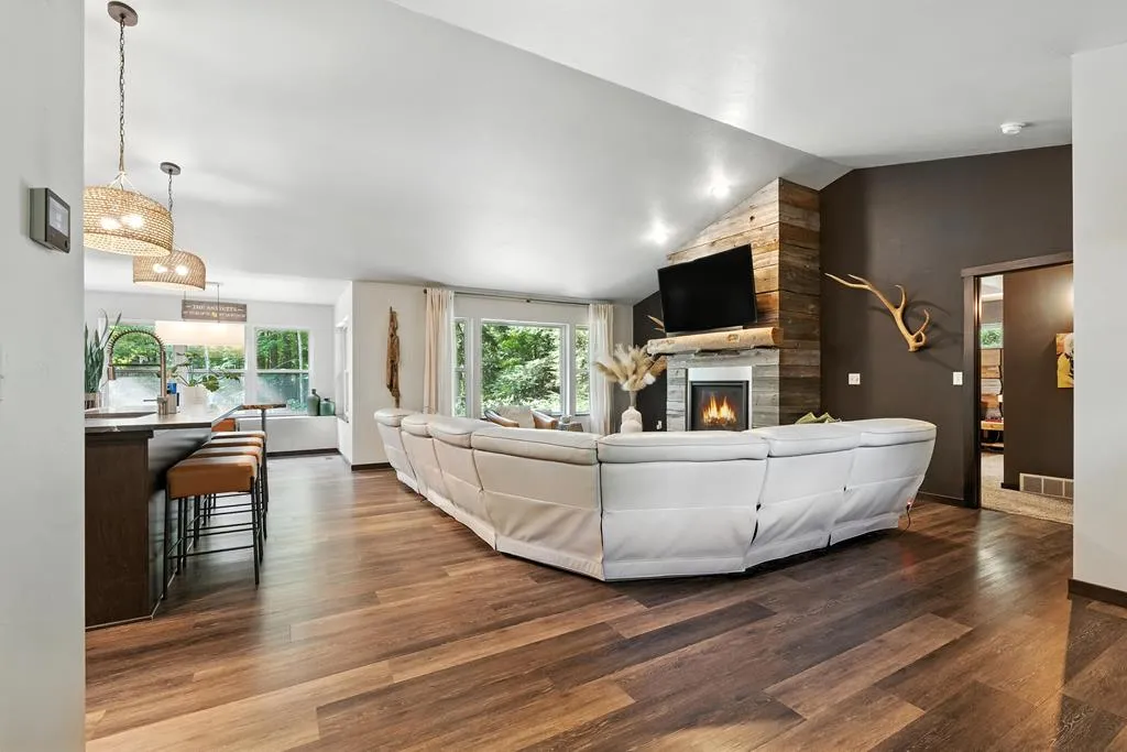 2515 Canal Ln, Sturgeon Bay, Wisconsin 54235, 3 Bedrooms Bedrooms, ,3 BathroomsBathrooms,Inland-Residential,For Sale,Canal Ln,144329