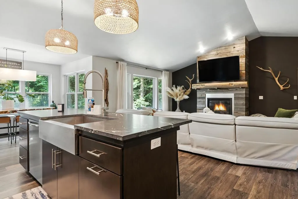 2515 Canal Ln, Sturgeon Bay, Wisconsin 54235, 3 Bedrooms Bedrooms, ,3 BathroomsBathrooms,Inland-Residential,For Sale,Canal Ln,144329