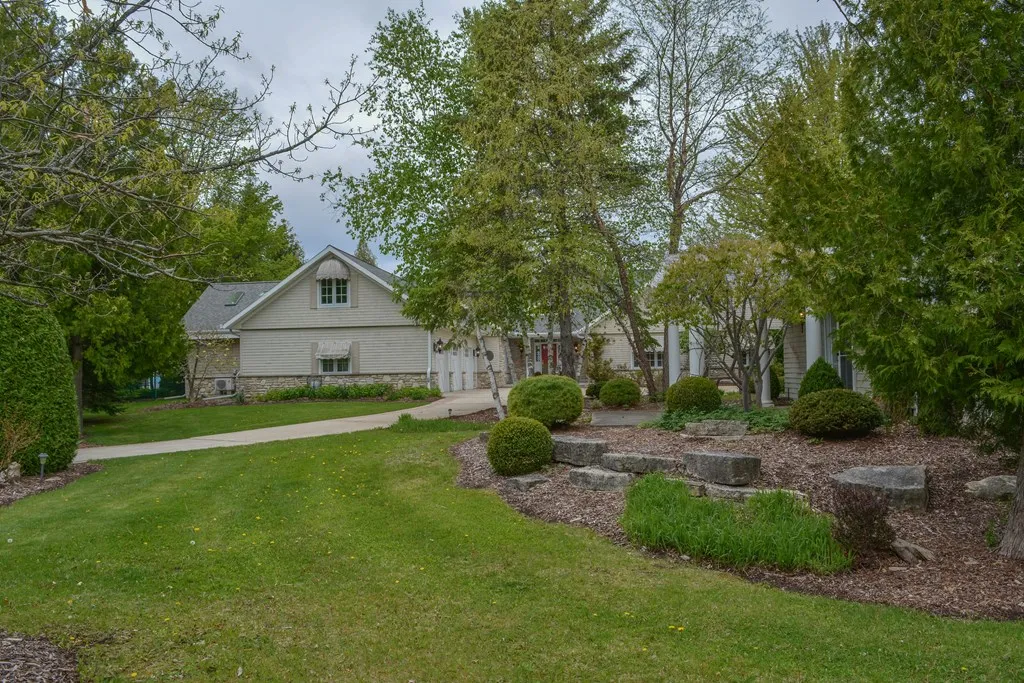 5743 Bay Shore Dr, Sturgeon Bay, Wisconsin 54235, 6 Bedrooms Bedrooms, ,7 BathroomsBathrooms,Waterfront-Residential,For Sale,Bay Shore Dr,143999