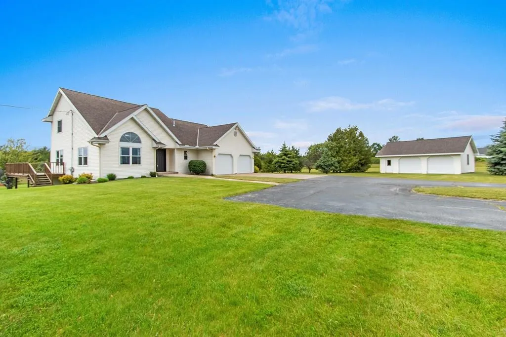 4809 Bluff Dr, Sturgeon Bay Wi 54235, 3 Bedrooms Bedrooms, ,4 BathroomsBathrooms,Inland-Residential,For Sale,Bluff Dr,141745