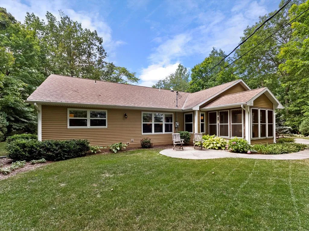1844 Georgia St, Sturgeon Bay Wi 54235, 3 Bedrooms Bedrooms, ,2 BathroomsBathrooms,Inland-Residential,For Sale,Georgia St,143023