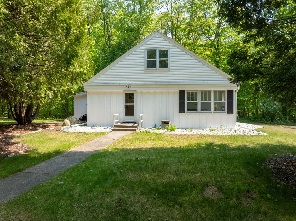 12295 Garrett Bay Rd, Ellison Bay, Wisconsin 54210, 3 Bedrooms Bedrooms, ,2 BathroomsBathrooms,Inland-Residential,For Sale,Garrett Bay Rd,144069