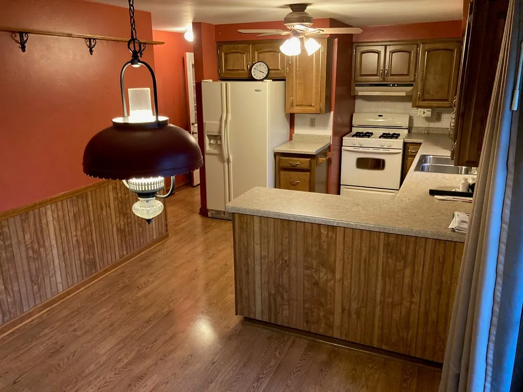 153 N 10th Pl, Sturgeon Bay Wi 54235, 3 Bedrooms Bedrooms, ,2 BathroomsBathrooms,Inland-Residential,For Sale,N 10th Pl,141201