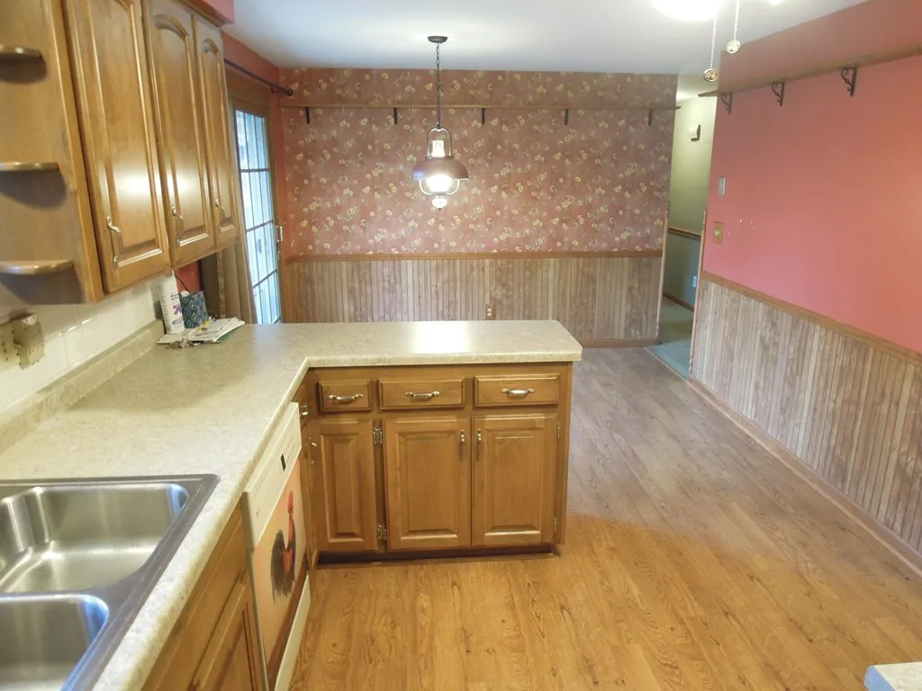 153 N 10th Pl, Sturgeon Bay Wi 54235, 3 Bedrooms Bedrooms, ,2 BathroomsBathrooms,Inland-Residential,For Sale,N 10th Pl,141201