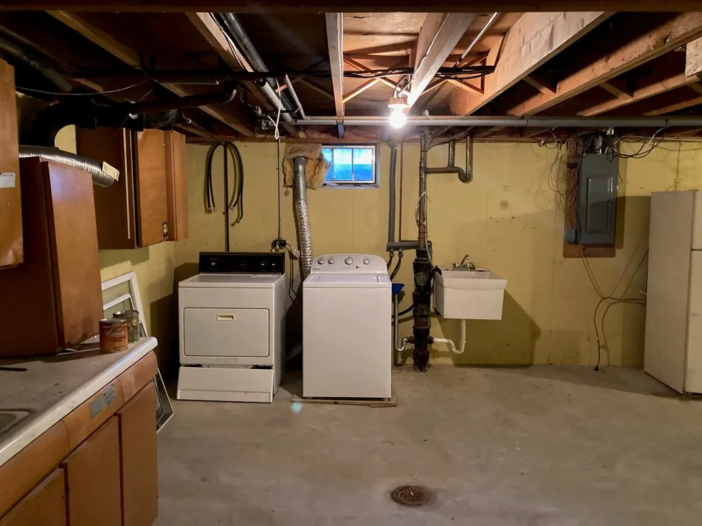 153 N 10th Pl, Sturgeon Bay Wi 54235, 3 Bedrooms Bedrooms, ,2 BathroomsBathrooms,Inland-Residential,For Sale,N 10th Pl,141201