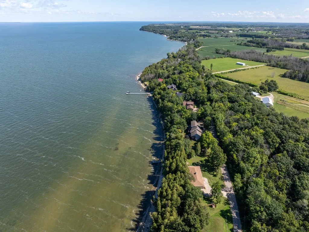 2441 White Star Rd, Brussels, Wisconsin 54204, 3 Bedrooms Bedrooms, ,2 BathroomsBathrooms,Waterfront-Residential,For Sale,White Star Rd,144464