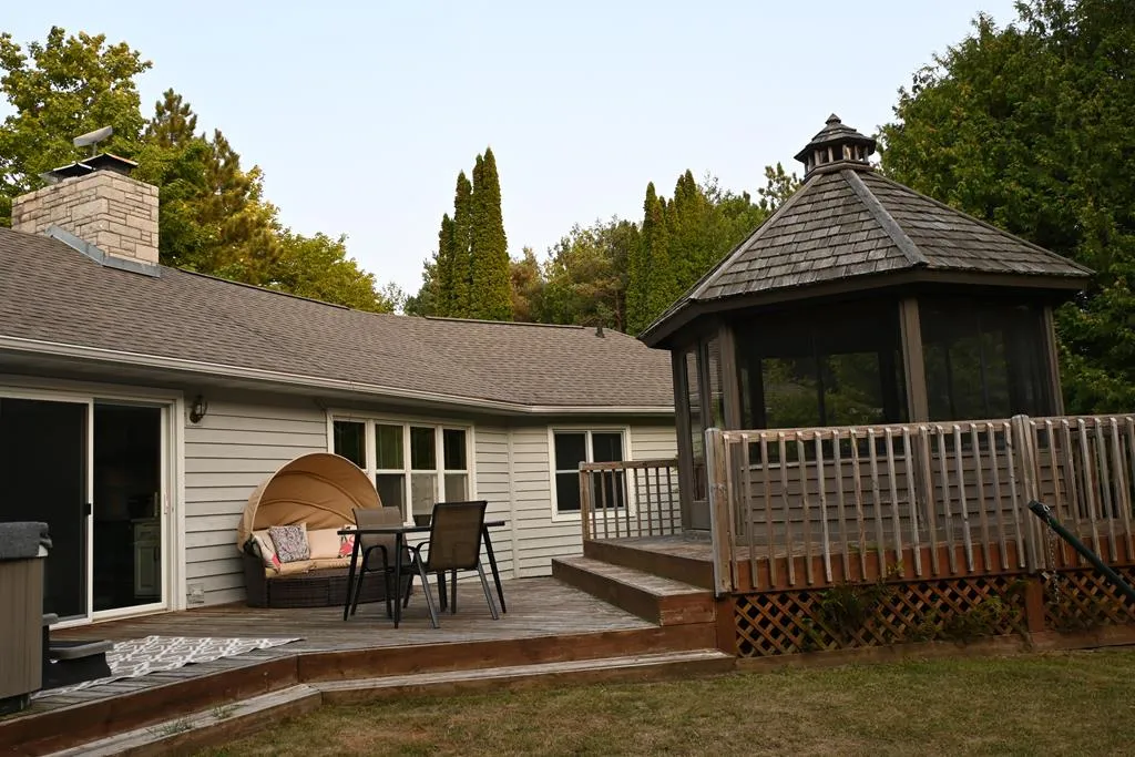 10445 N Bay Rd, Sister Bay Wi 54234, 3 Bedrooms Bedrooms, ,2 BathroomsBathrooms,Inland-Residential,For Sale,N Bay Rd,143425