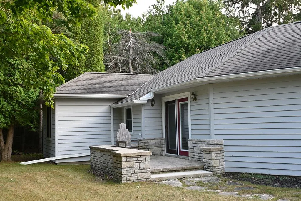 10445 N Bay Rd, Sister Bay Wi 54234, 3 Bedrooms Bedrooms, ,2 BathroomsBathrooms,Inland-Residential,For Sale,N Bay Rd,143425