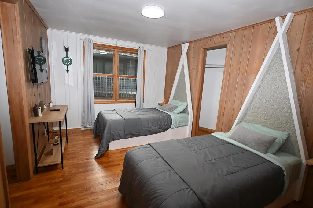 10445 N Bay Rd, Sister Bay Wi 54234, 3 Bedrooms Bedrooms, ,2 BathroomsBathrooms,Inland-Residential,For Sale,N Bay Rd,143425