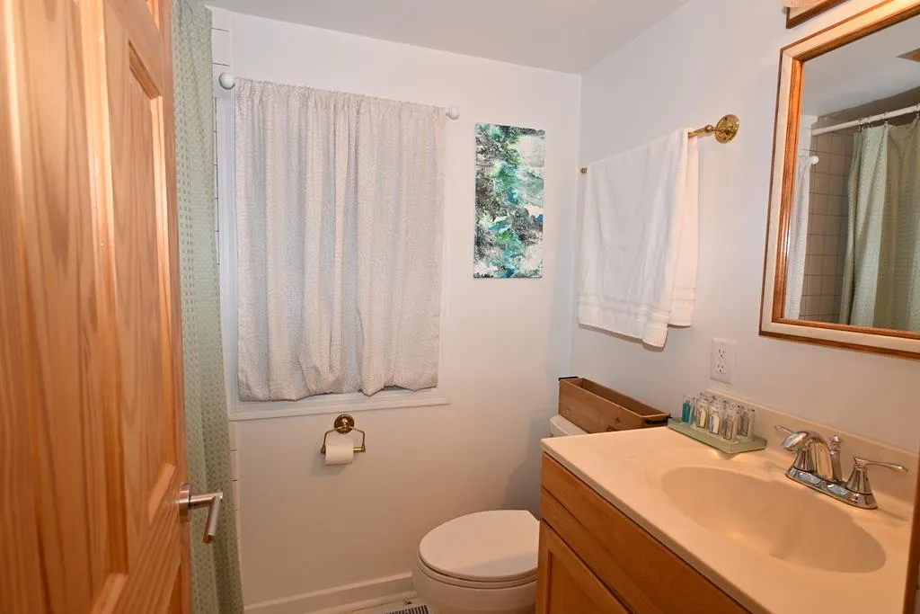 10445 N Bay Rd, Sister Bay Wi 54234, 3 Bedrooms Bedrooms, ,2 BathroomsBathrooms,Inland-Residential,For Sale,N Bay Rd,143425