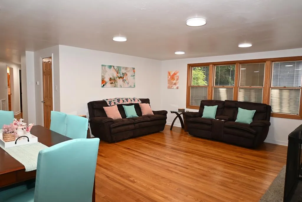 10445 N Bay Rd, Sister Bay Wi 54234, 3 Bedrooms Bedrooms, ,2 BathroomsBathrooms,Inland-Residential,For Sale,N Bay Rd,143425
